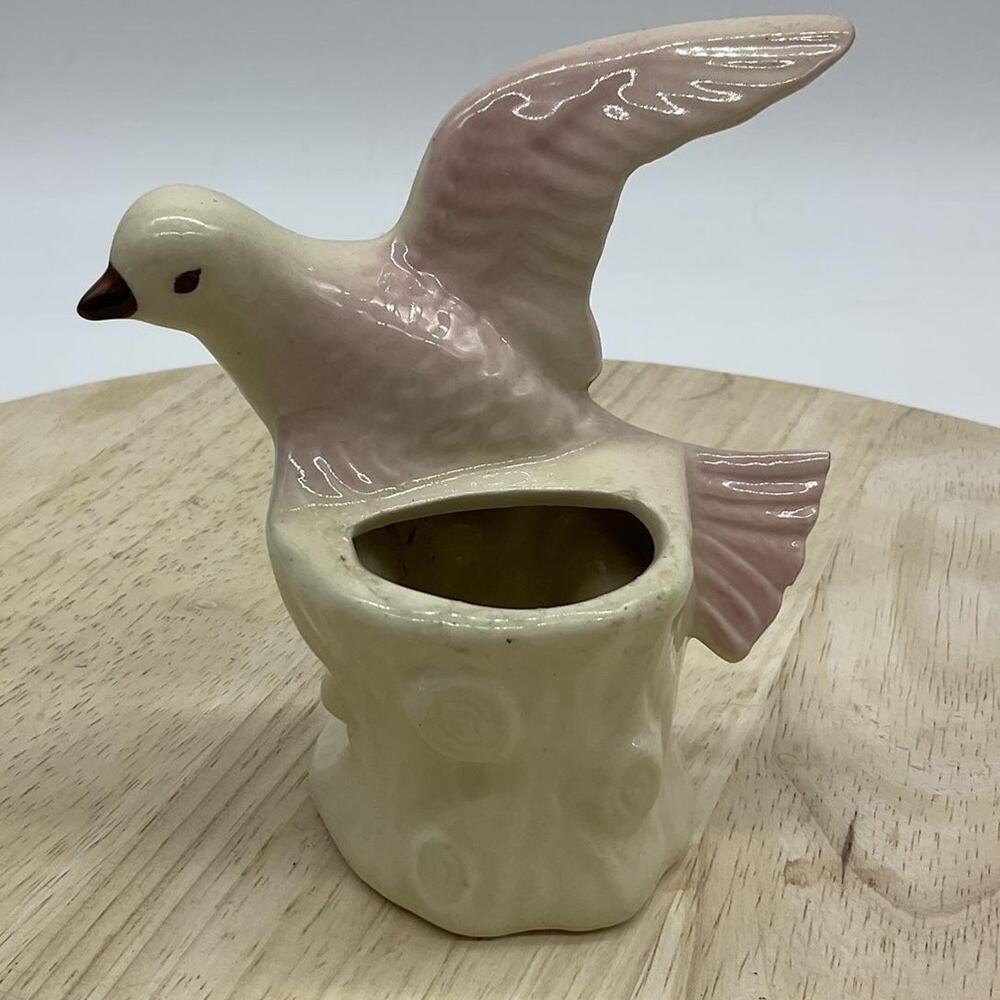 Vintage Beige Ceramic‎ Bird Planter Pink Wings Small Figurine Unmarked Decor